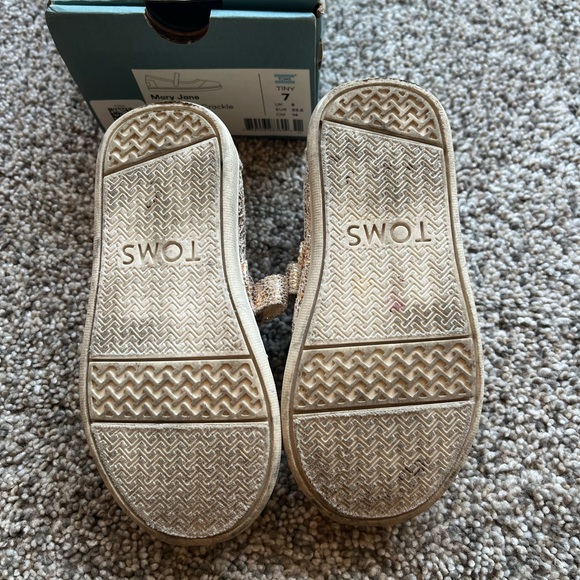 Toddler Girl (7) Mary Jane Toms - Picture 3 of 3